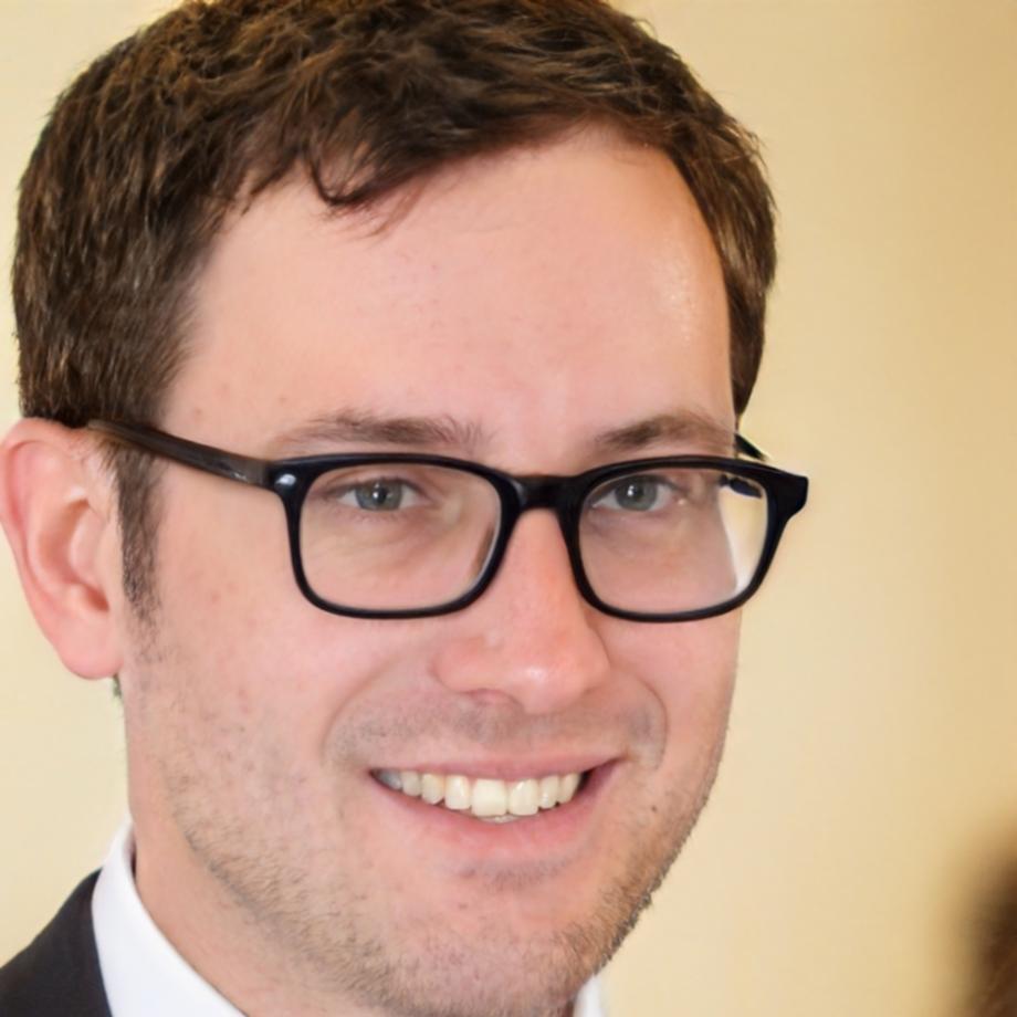 Desmond Hartwick, senior budget compliance trainer with extensive finance industry experience